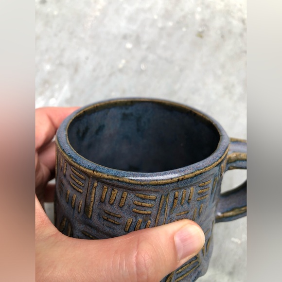 Ceramic Stoneware Mug - Picture 3 of 8